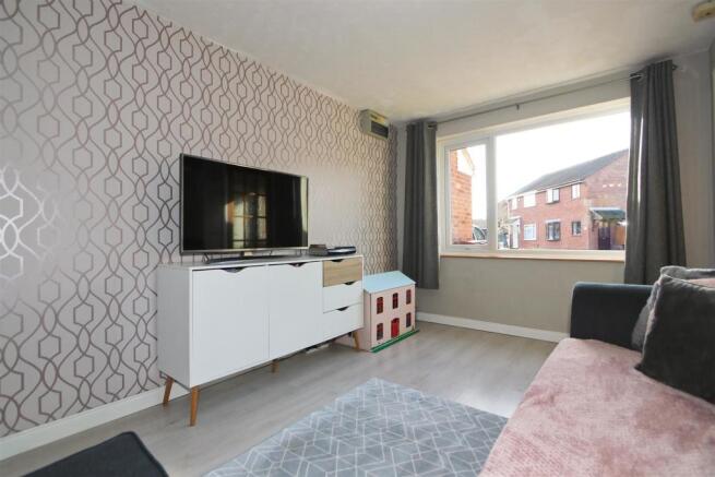 SPACIOUS LOUNGE