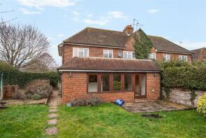 2, Farleys Close, Leatherhead KT24 6NB