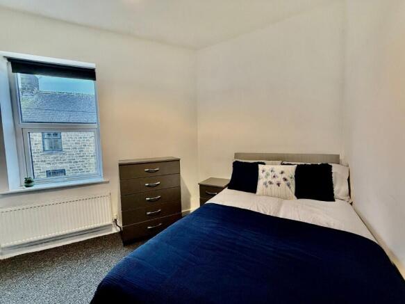 6 bed House Share to rent Image 4