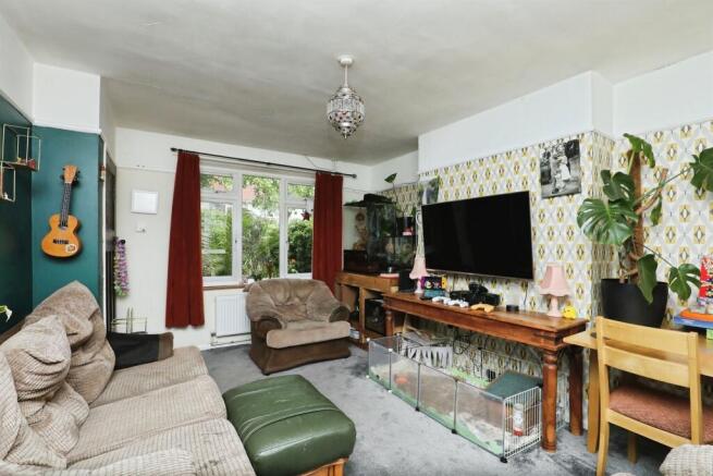 Lounge / Dining Room