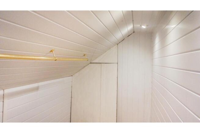 Walk-in Wardrobe