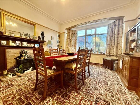 5 bed Detached for sale Image 10