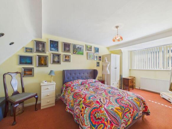 2 bed Semi-Detached for sale Image 8