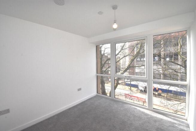 2 bed Duplex to rent Image 5