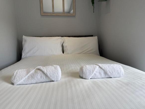 2 bed Terraced for sale Image 8