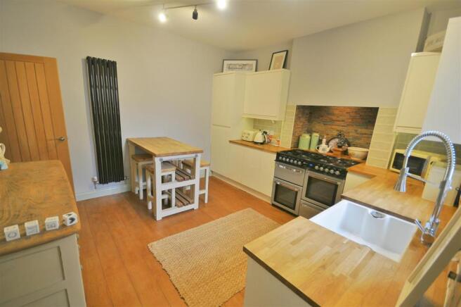 Dining kitchen