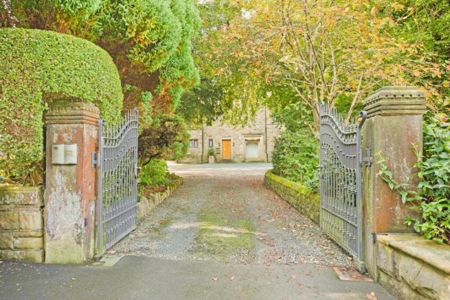 2 bed Apartment for sale Image 11