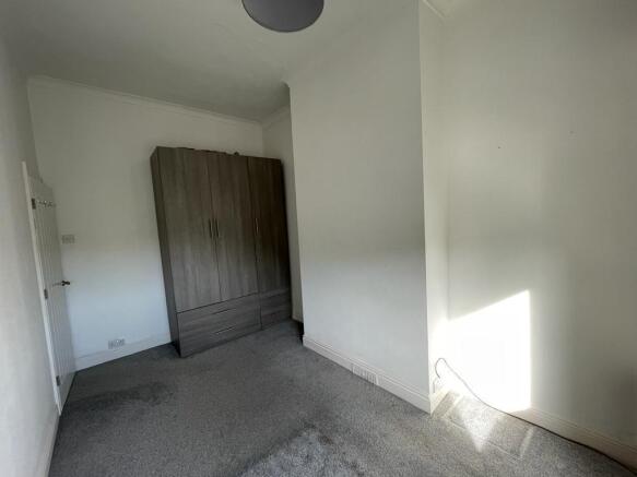 2 bed Terraced to rent Image 7