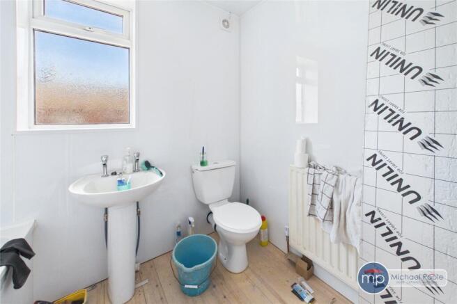 3 bed Terraced for sale Image 9