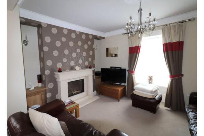 Lounge/Dining Room
