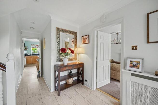 5 bed Detached for sale Image 5