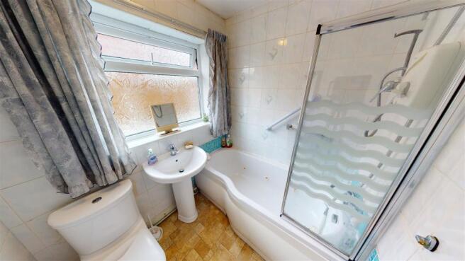 Astley Close Bathroom