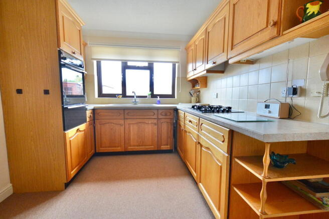 Kempton Close, Evesham, WR11 2XF photo 3