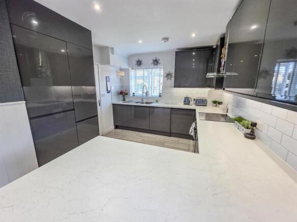 Willow Brook Road, Corby - View 6