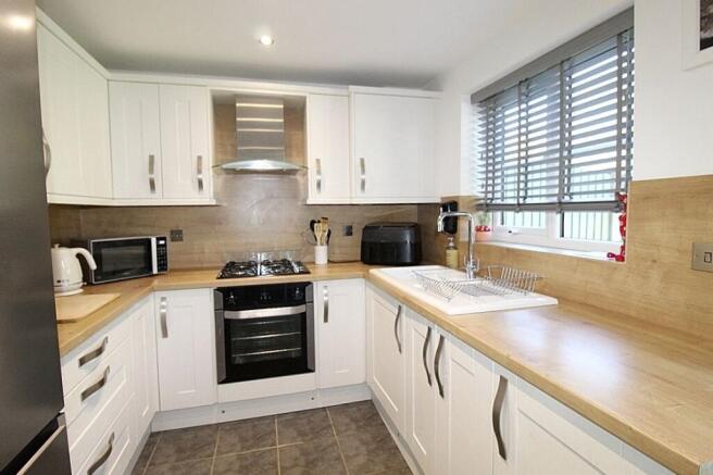 3 bed Town House for sale Image 12