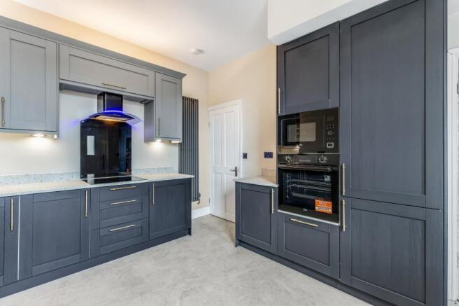 3 bed Terraced for sale Image 4