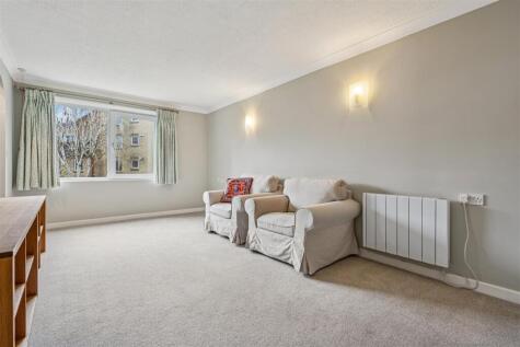 Fishers Lane, London, W4