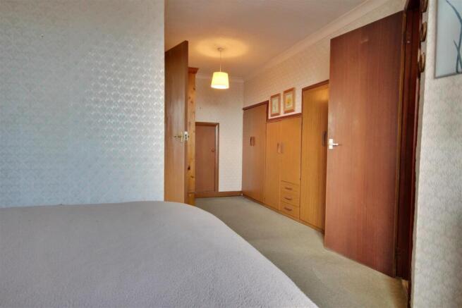 3 bed Semi-Detached Bungalow for sale Image 11