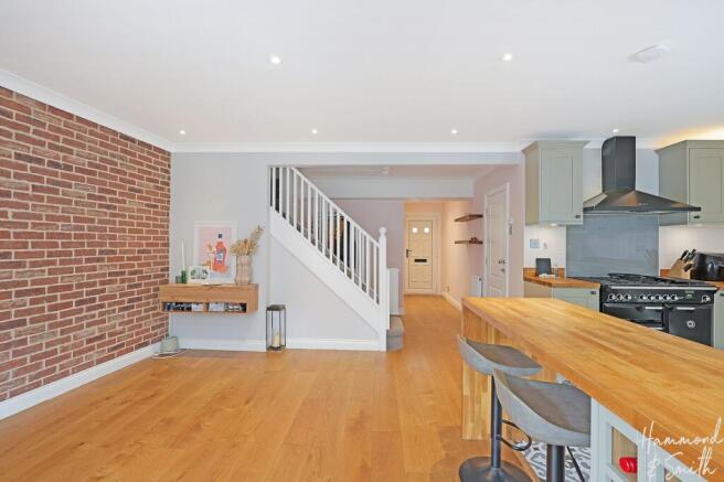 Kitchen/ Lounge