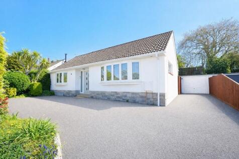 Farm Lane South, Barton On Sea, Hampshire. BH25 7BR