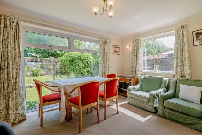 Cherry Tree Drive, Cirencester photo 4