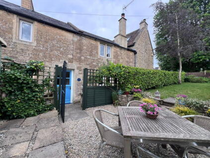 Bradford Road, Atworth, SN12 8HY