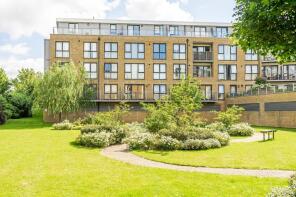 145, Smeaton Court, Hertford SG13 7AU