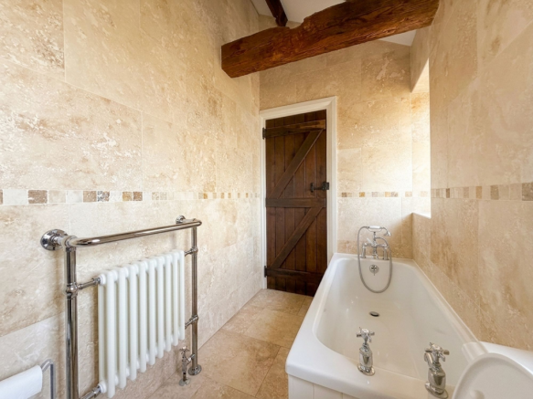 2 bed Cottage for sale Image 11