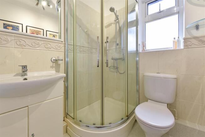 En Suite Shower to Bedroom 2