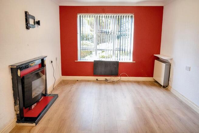 Flat 2 Woodlands, The Spinney, Leeds, LS17 6TQ