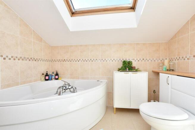 En-Suite Bathroom