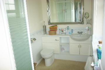 ENSUITE SHOWER ROOM