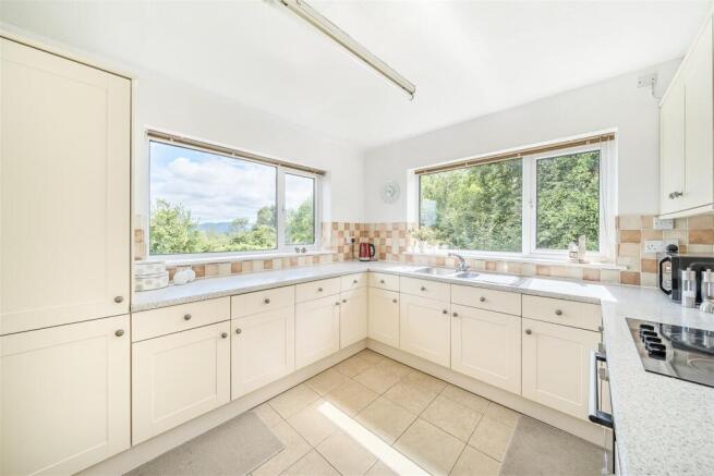 1329512-10-687fca4f0e944-ARW .jpg