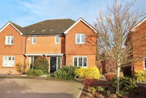 9, River Walk, Leatherhead KT22 9FF