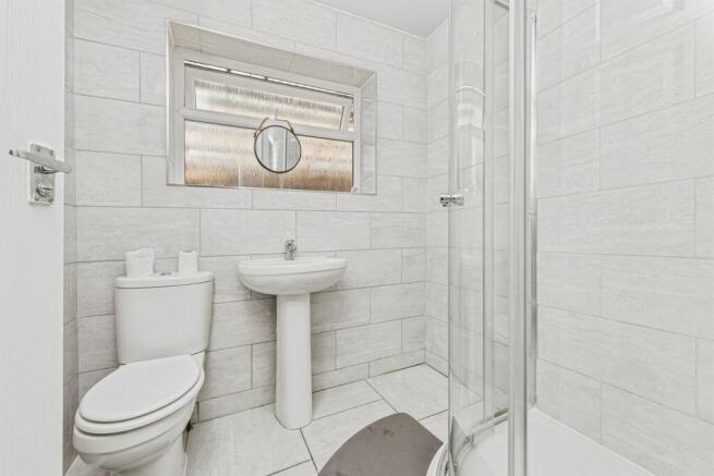 2 bed Semi-Detached Bungalow for sale Image 10