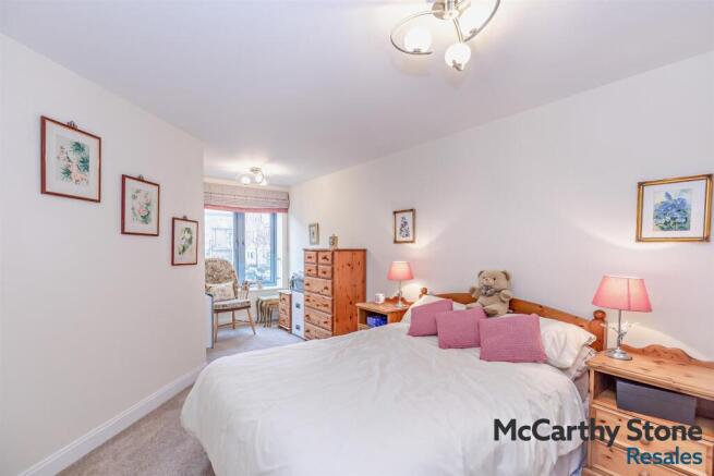 2 bed Apartment for sale Image 5