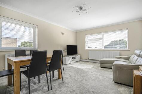 Maplin Close, London