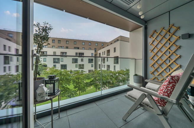 1336928-6-689c89d...