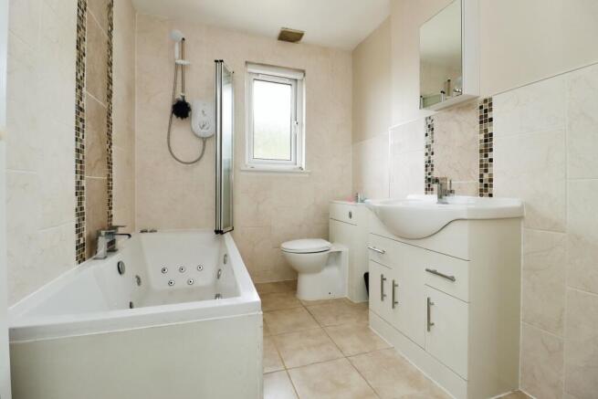 Family Bathroom/Wc