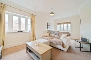 17, Parkfield House, Cambridge Road, Crowthorne RG45 7EQ