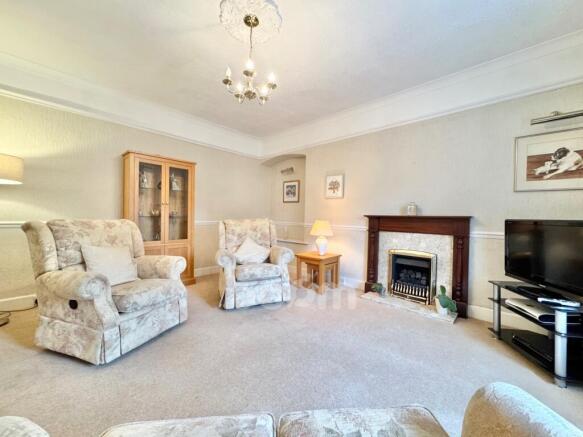 Woodside Road, Beith lounge