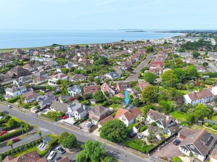 Sea Road, Barton on Sea, New Milton, BH25