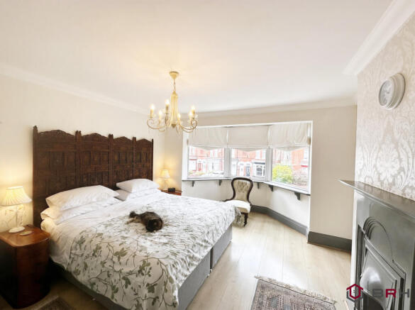 4 bed Semi-Detached for sale Image 6