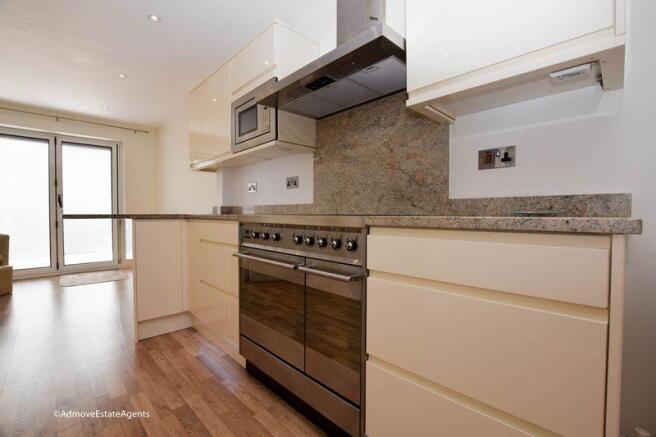 6 Rosebank