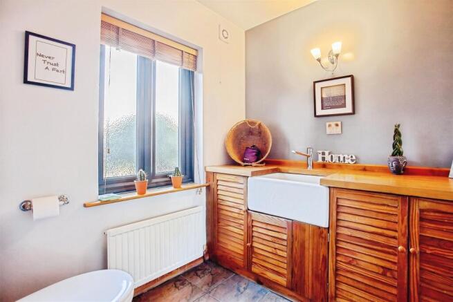 5 bed Character Property for sale Image 9