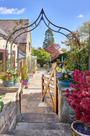 3 bed Detached for sale Image 5