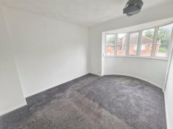 3 bed Semi-Detached to rent Image 10