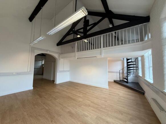 Suite 11 (3).jpg