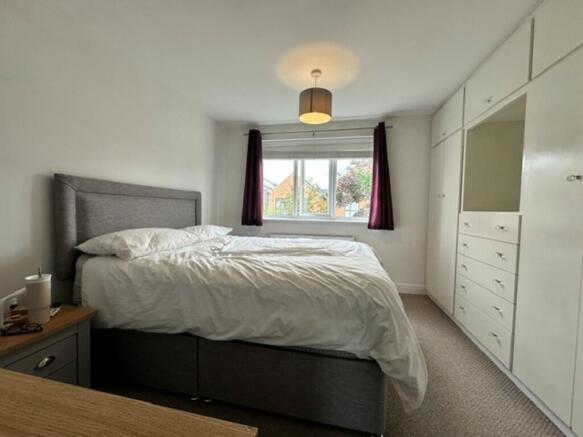2 bed Semi-Detached to rent Image 6