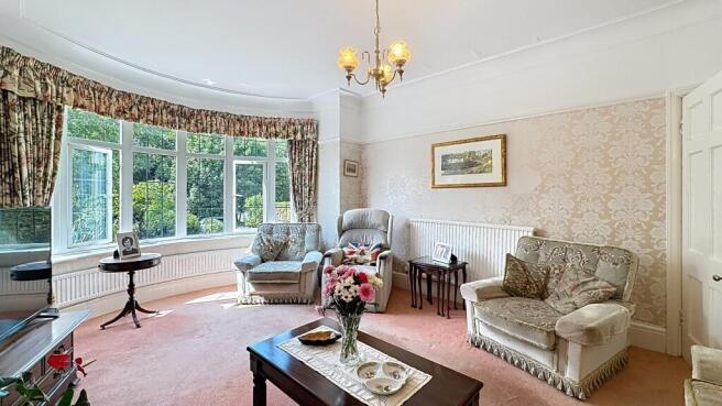 4 bed Semi-Detached for sale Image 5